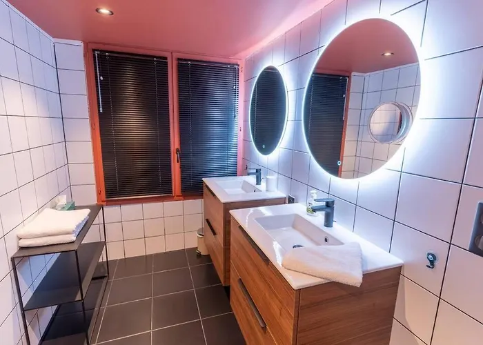 Le Lombard : Panorama Sur La Garonne *