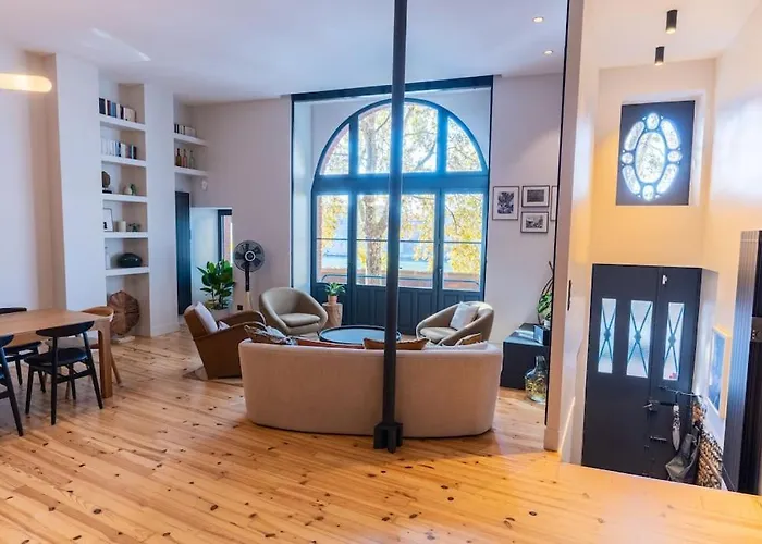 Le Lombard : Panorama Sur La Garonne Toulouse