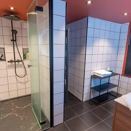 Le Lombard : Panorama Sur La Garonne *