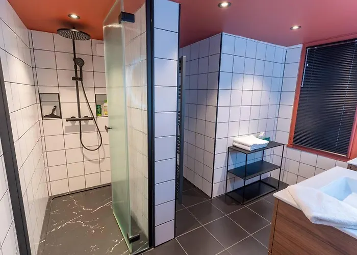 Le Lombard : Panorama Sur La Garonne *